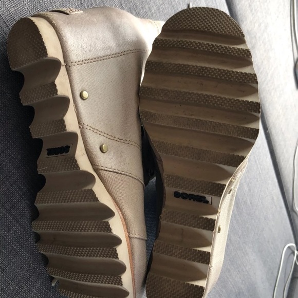 Sorel Boots - Picture 3 of 4